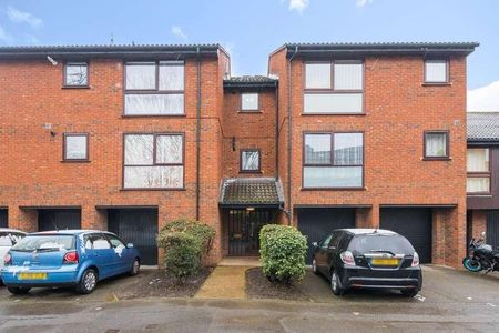 Laleham Road, Shepperton, Surrey, TW17 - Photo 4