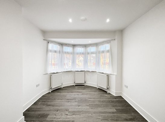 Flat 2, Girton Avenue, Kingsbury, NW9 - Photo 1