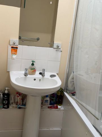 Room in a Shared House, Morrison Road, SW9 - Photo 5