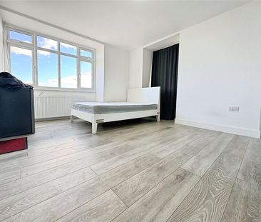 Percy Road, Twickenham, TW2 6HU - Photo 1