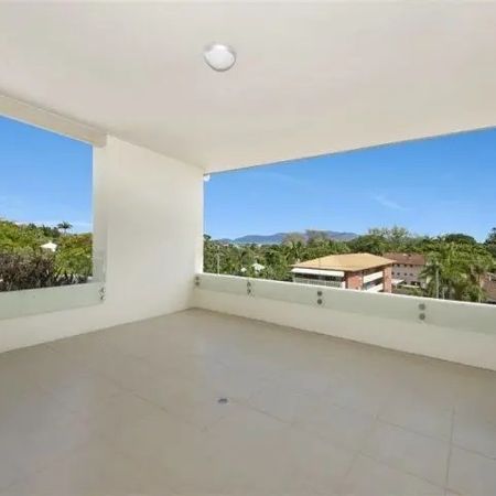 2/7 Alexandra Street, North Ward QLD 4810 - Apartment For Rent | Domain - Photo 4