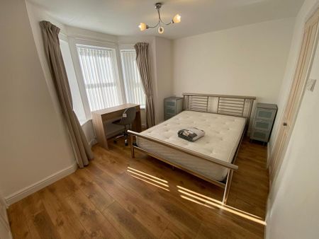2 bedroom apartment to rent - Photo 5