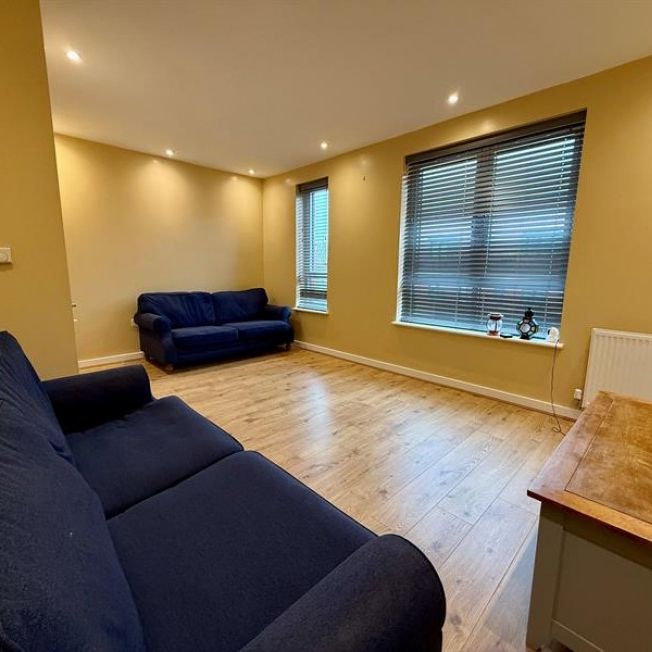 4 Bedroom Terraced To Let - Photo 1