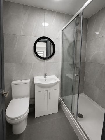 2 Bed Flat, Basingstoke Road, RG2 - Photo 4