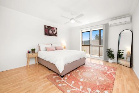 Charming 2-Bedroom Apartment in Prime Coorparoo Location - Photo 4