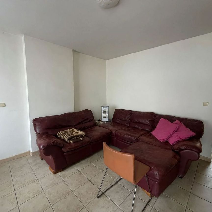 Huis te huur in Péruwelz voor € 700 met 1 slaapkamer - Foto 1