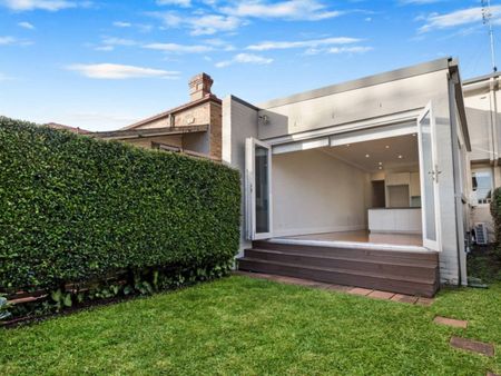 64 Albany Street, Crows Nest NSW 2065 - House For Rent | Domain - Photo 3