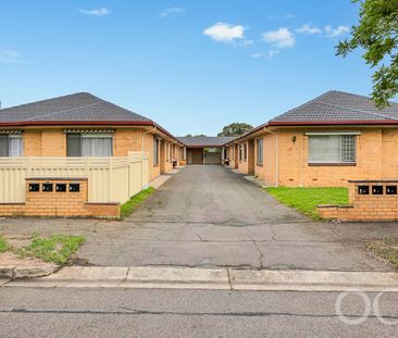 Open the Door to Light-Filled Living with a Private Courtyard Retreat - Photo 6