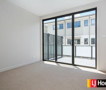 Perfectly Located Townhouse - Photo 4