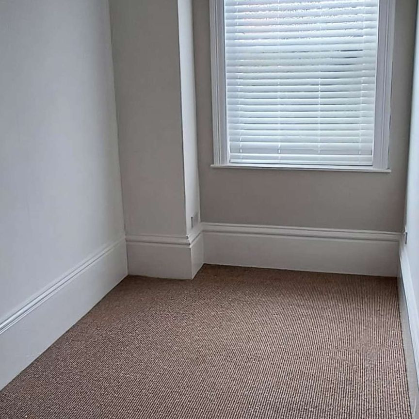 Beautifully refurbished shared house, quiet location - Photo 1