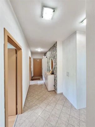 Kompletně zařízený mezonetový byt 4+kk, Praha 8 - Libeň - Fotografie 1