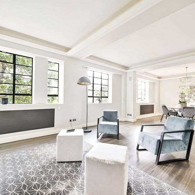 3 bedroom flat to rent - Photo 1