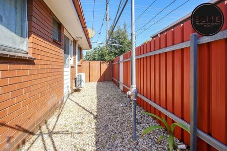 1/450 Douglas Road, Lavington - Photo 4