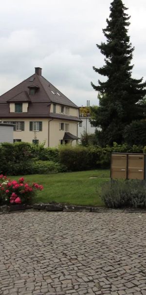 Möbliertes Wohnobjekt | mit traumhafter Aussicht auf den Zürichsee - Photo 1