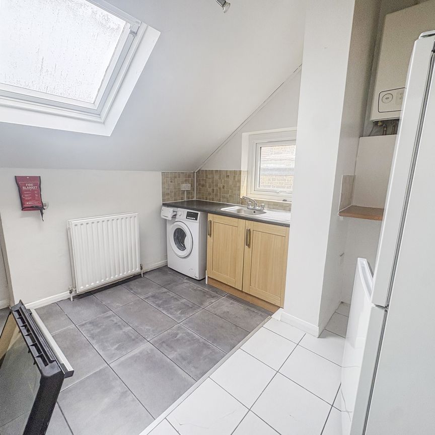 Duppas Hill Road, Croydon, CR0 4BG - Photo 1