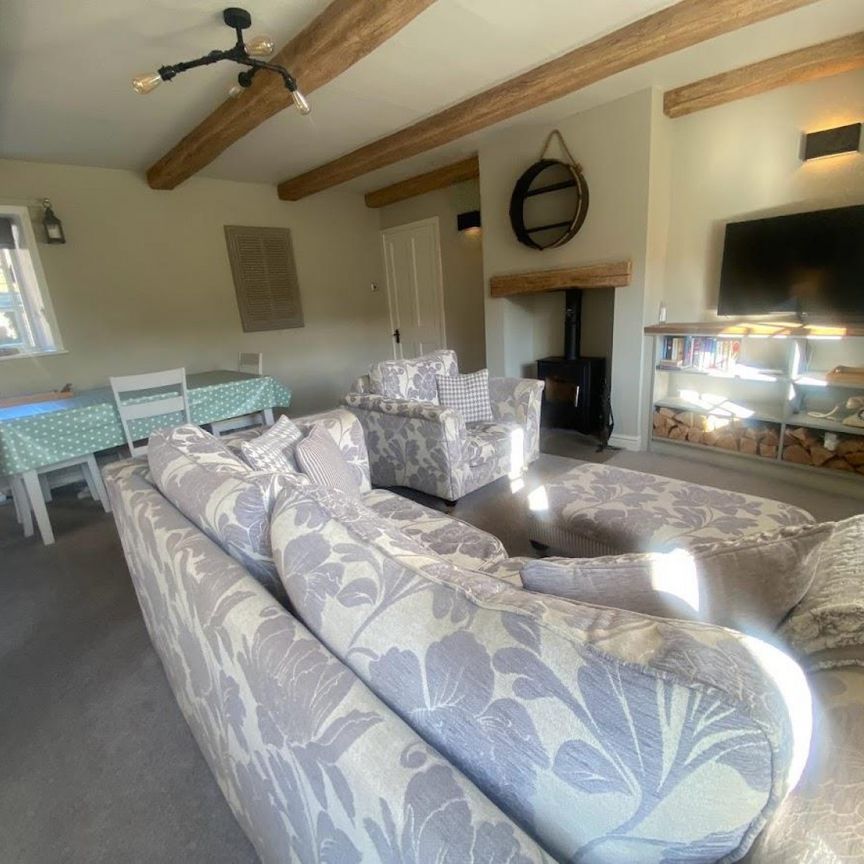 3 bedroom House To Let - Photo 1