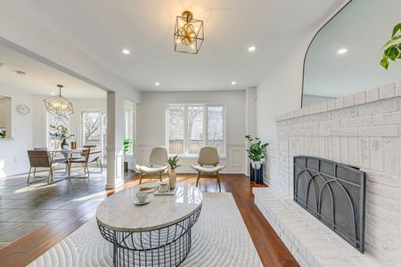 For Lease - 2075 Banbury Crescent, Oakville, Ontario - Photo 4