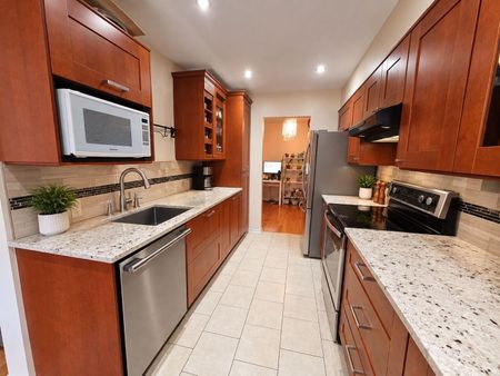 For Lease - 2 Jackman Terrace, Kanata, Ontario - Photo 2