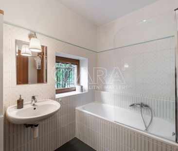 Pronájem rodinného domu 191 m², Ke Kulnám , Statenice - Photo 6