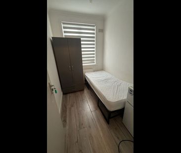 Room in a Shared House, Buller Road, N17 - Photo 3