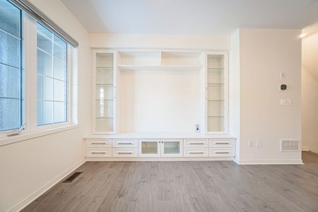 For Lease - 77 Ness Drive, Richmond Hill, Ontario - Photo 4