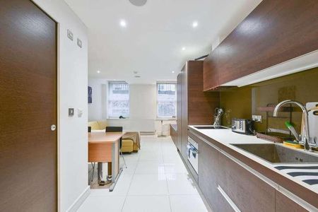 Albany House, Bloomsbury, WC1H - Photo 2