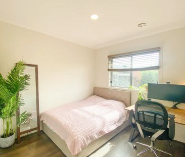 “FAMILY ENTERTAINER!” - Photo 6