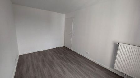 location Appartement T3 DE 61.26m² À LE BLANC MESNIL - Photo 2