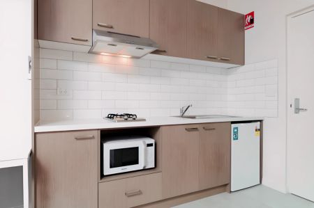 Large Studio with courtyard - Photo 4