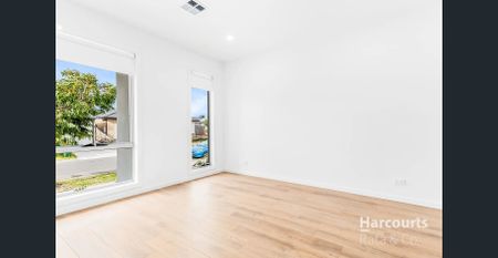 Like New & Ready to call HOME! - Photo 2