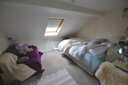 4 bedroom terraced house to rent - Photo 3