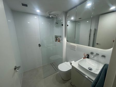 Bondi Beach - Photo 5