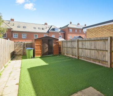 4 bedroom terraced house to rent - Photo 3