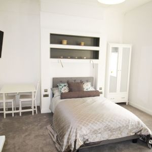 Flat 2, 53 Clarendon Road, LS2 9NZ, Leeds - Photo 2
