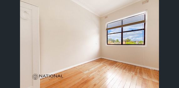 Near New One Bedroom Unit - Photo 2