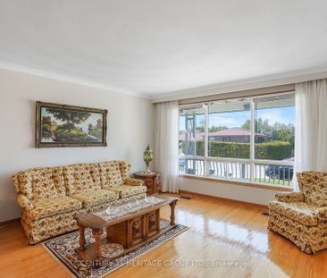 For Lease - 31 Scarden Avenue, Toronto, Ontario - Photo 2