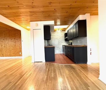 2100 Rue Jean Talon E. - Photo 2