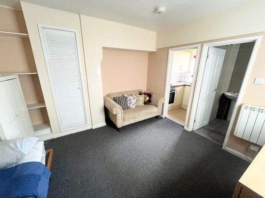 Ashley Road, Poole - Photo 1