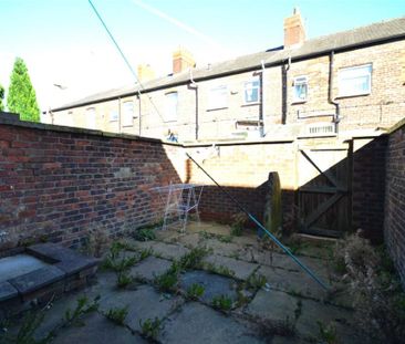 2 bedroom terraced house to rent - Photo 1