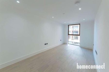 Colts Village Apartments, Barking Road, London, E6 - Photo 5