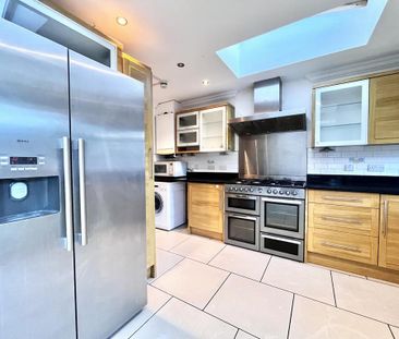 5 bedroom semi-detached house to rent - Photo 6