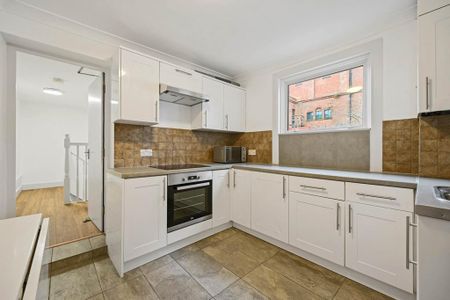 3 bedroom apartment to rent - Photo 5