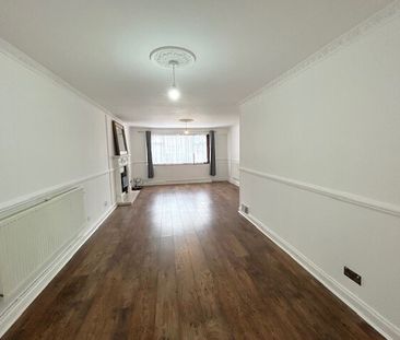 Heaton Avenue, Harold Wood, RM3, Romford - Photo 2