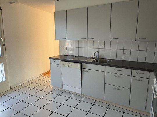 Spannende 4.5 Zimmerwohnung mit grossem Balkon - Photo 1