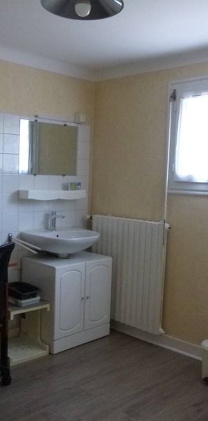 loue chambre meublee - Photo 1