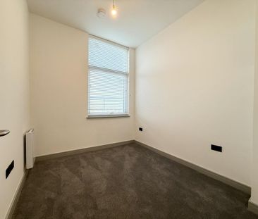 2 bedroom penthouse to rent - Photo 5