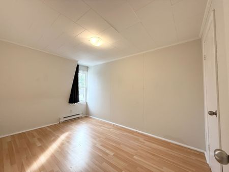 For Lease - 435 Mcalpine Avenue Unit# 2, Welland, Ontario - Photo 4