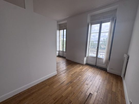 Location Appartement 1 pièce 37m² BORDEAUX 33000 - Photo 1