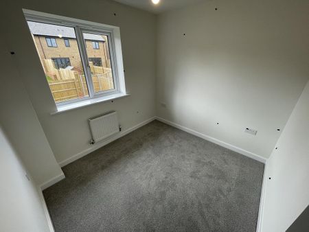 3 bedroom semi-detached house to rent - Photo 5