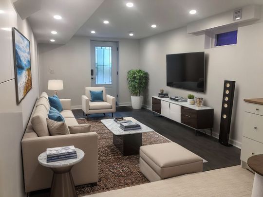For Lease - 290 Britannia Avenue Unit# Lower, Bradford West Gwillimbury, Ontario - Photo 1